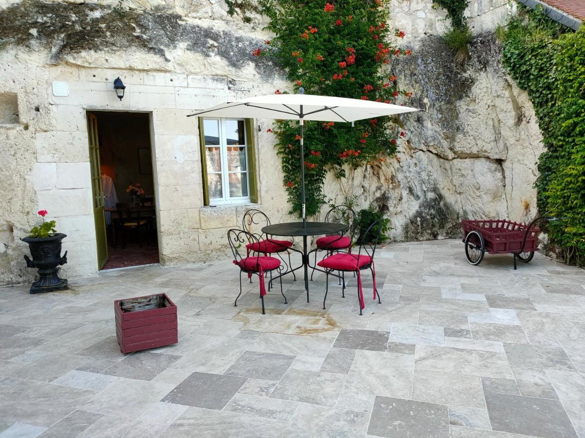 Aux Trois Tilleuls Bed and Breakfast Loches Δωμάτιο φωτογραφία